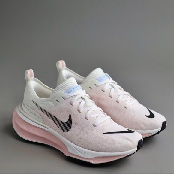 Nike Shoes - Nike ZoomX 💅✨ Invincible Run 3 Pink White Atmosphere DR2660-106 Sz 8 8.5 NEW